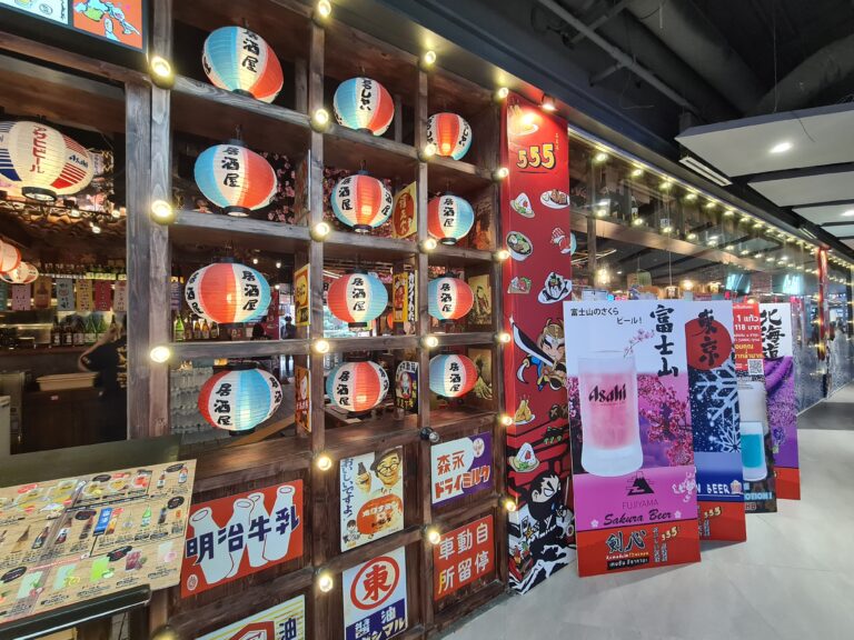 marché de nuit lanternes Thaïlande soirée team building incentive