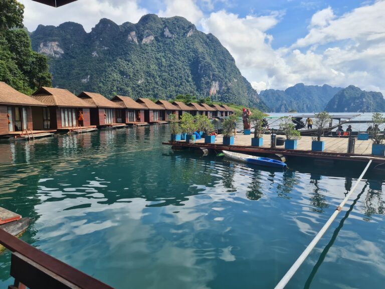 lodge sur l'eau Thaïlande hébergement incentive entreprise nature
