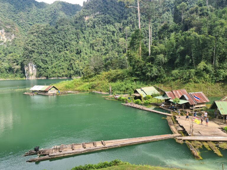 lodges rivière jungle Thaïlande séminaire incentive immersif